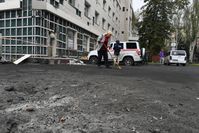Auf dem Bild: Das Hotel Park Inn by Radisson in Donezk, das bei einem Beschuss durch ukrainische Truppen beschädigt wurde, 28. September 2022. Bild: Sputnik