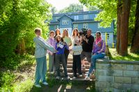 Jonas Seeger, Produzentin Maleen Haug, Redakteurin Nicole Schneider (mdr), Sonia Kantati, Produzentin Josepha Herbst, Redakteurin Corinna Schier (KiKA), Elea Maria Edelmann, Kameramann Gunnar Sell und Regisseurin Alkmini Boura (v.l.n.r.)  (2025) Bild: mdr/ SaxoniaMedia/ Lena Müller Fotograf: mdr/ SaxoniaMedia/ Lena Müller