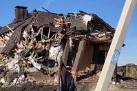 Symbolbild: Ein durch ukrainischen Beschuss zerstörtes Wohnhaus im Gebiet Belgorod. Bild: Das Ermittlungskomitee Russlands / Sputnik