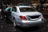 Seit 2018 bietet Daimler erstmals einen Serien-Pkw mit Diesel-Hybrid-Antrieb an