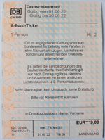 Von einem Fahrkartenautomaten der Deutschen Bahn ausgegebenes 9-Euro-Ticket für Neukunden mit Verweis auf den maßgeblichen Deutschlandtarif