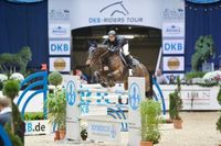 Simone Blum und Flying Boy, Siegerpaar im Bayern-Championat der Nürnberger Versicherung. Bild: "obs/EN GARDE Marketing GmbH/Karl-Heinz Frieler"