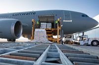 Sonderlackierte Mehrzwecktransporter Airbus A310 MRTT (Mullti-Role-Tanker Transport) Bild: Bundeswehr / Jane Schmidt Fotograf: Jane Schmidt