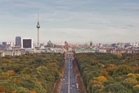 Sicht von der Siegessäule die Straße des 17. Juni entlang, Richtung Berlin-Mitte, 2013