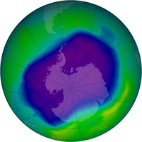 Größte Ausdehnung des antarktischen Ozonlochs am 24. September 2006. Bild: NASA