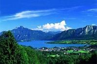 Steht zum Verkauf: Mondsee in Österreich Bild: GoMoPa