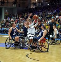 Sportlerinnen bei der Rollstuhlbasketball-WM 2018 in Hamburg.