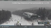Reger Skibetrieb bei Frost und Schneefall in Winterberg am 7.2.2024. Bild: Panorama-Webcams Winterberg / https://wobleibtdieglobaleerwaermung.wordpress.com