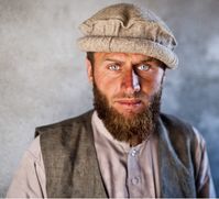 Ein indogermanischer Afghane. Er könnte auch in Bayern leben ohne aufzufallen. Eine gemeinsame Kultur verband die meisten früheren Afghanen mit den europäischen Völkern.