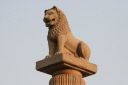 Die Skulptur eines Löwen, Symbol für Buddha, krönt die Säulen des Königs Ashoka. Später wurde der Löwe zum Wahrzeichen der Republik Indien. Bild: ZDF und Guy Mertin