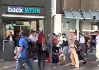 Screenshot aus dem Privatvideo, das von der Lübecker Massenschlägerei gefilmt wurde und online viral ging.