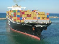 Containerschiff MSC Marianna im Hafen von Beirut