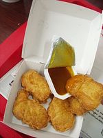 Sechs Chicken-Nuggets von McDonald’s mit Curry-Sauce Bild: de.wikipedia.org