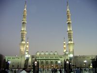 Eingang der Moschee des Propheten Mohammed in Medina