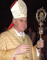 Bischof Müller im Regensburger Dom beim Introitus zur Christmette 2006