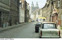 Typischer Zustand der Städte in der DDR zur Zeit der Wiedervereinigung; hier Wittenberg (1991)
