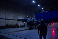 Kampfjet Eurofighter wird für den Nachtflug vorbereitet im Rahmen des verstärkten Air Policing Baltikum in Ämari/Estland, am 10.03.2017.
