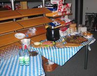 Das Buffet mit Spezialitäten aus der Region. Bild: ExtremNews / Thorsten Schmitt