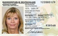 In Deutschland seit 1. November 2010 ausgegebener Personalausweis Bild: de.wikipedia.org