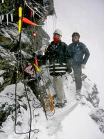 Forschung in Schnee und Eis: Auch durch unwirtliche Bedingungen lassen sich die Bonner Wissenschaftler nicht schrecken - hier eine Aufnahme vom Rothorn, wo ähnliche Versuche laufen. (c) Geographisches Institut der Uni Bonn