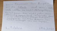 Nachstehend die E-Mail und der Brief der besorgten Mutter, die darauf hofft, dass ihr Brief auch anderen Eltern Mut macht, sich gegen die Maßnahmen zu wehren. Bild: WB / Eigenes Werk