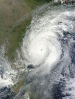 Sehr schwerer zyklonischer Sturm Hudhud