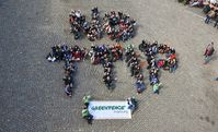 Bild: Achim Gresser - Greenpeace Urwaldpostamt/ TTIP-Tour