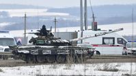 Symbolbild: Ein russischer Panzer in der Nähe der Grenze zur Ukraine im russischen Oblast Belgorod