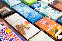 Der Gewinner unter den Fairtrade-Produkten im ersten Halbjahr 2021 ist eindeutig die Tafelschokolade.  Bild: Fairtrade Deutschland Fotograf: Jakub Kaliszewski