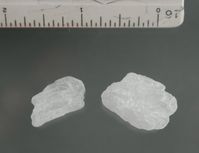 Methylamphetamin-„Crystals“, Längeneinheit 1 inch = 2,54 cm