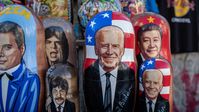 Joe Biden und Xi Jinping abgebildet auf Matrjoschkas in Kiew Bild: Gettyimages.ru / Chris McGrath / Staff