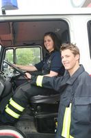Junge Feuerwehrangehörige haben nun die Möglichkeit, mit dem Feuerwehr-Führerschein Fahrzeuge bis 7,5 Tonnen sowie Anhänger zu fahren. Bild: Günter Fenchel/DFV