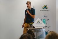 Alpinist, Bergbauer, Filmemacher und Gastgeber Simon Messner  (2025) Bild: Österreichs Wanderdörfer Fotograf: Österreichs Wanderdörfer