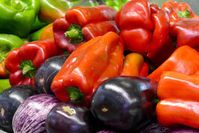 Gemüse: Wer viel davon isst, reduziert Krebsrisiko. Bild: pixelio.de, FotoHiero