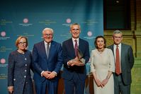 Sandra Peterson, Frank-Walter Steinmeier, Jens Stoltenberg, Nancy Pelosi, Daniel Benjamin bei der 2023 Henry-A.-Kissinger-Preis, 11. Nov. 2023