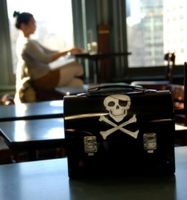 PirateBox im Cafe: Filesharing-Netzwerk in der Dose. Bild: David Darts