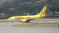 Eine Tuifly Boeing 737-700 D-AHXI in Dubrovnik.