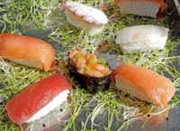 Weltweit ist Sushi sehr gefragt. Bild: pixelio/P. G. Meister