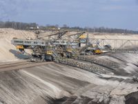 Eimerkettenbagger der Abraumförderbrücke 27F34 im Tagebau Cottbus-Nord