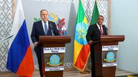Russlands Außenminister Sergei Lawrow traf sich bei der großen diplomatischen Afrika-Tournee mit seinem äthiopischen Kollegen Gedu Andargachew. Addis Abeba, 28. Juli 2022.