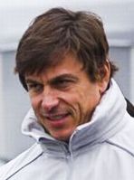 Toto Wolff im Fahrerlager des Nürburgrings 2010