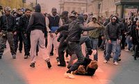 Migrationspakt: Polizeistatistisch ist jeder zweite Einwanderer kriminell, teilweise schwer kriminell. Mit Migrationspakt gibt es keine Möglichkeit mehr diese zurück in ihre Heimat zu schicken (Symbolbild)
