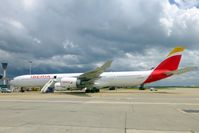 Ein Airbus A340-600 der Iberia (Symbolbild): Die 4. größte Volkswirtschaft der Erde hat kein funktionierendes Flugzeug mehr...