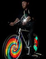 Fahrrad: LEDs schmücken Räder nach Wunsch. Bild: MonkeyLectric's