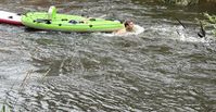 Der Rettungsschwimmer der Feuerwehr.