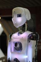 Ein humanoider Roboter in der DASA – Arbeitswelt Ausstellung.