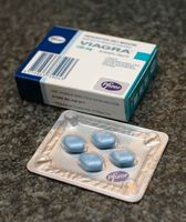 Viagra-Tabletten mit Packung