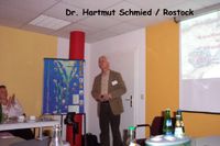 Dr. Hartmut Schmied bei seinem Vortrag