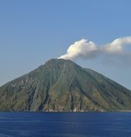 Stromboli: Forscher haben neue Theorie. Bild: pixelio.de, Bernhard Friesacher