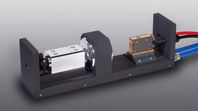 Kompaktes Hochleistungslasermodul mit einer Ausgangsleistung von mehr als 400W in den Abmessungen (LxBxH) 26,5 x 6,2 x 8 cm. Quelle: Laser Zentrum Hannover e.V. (LZH)